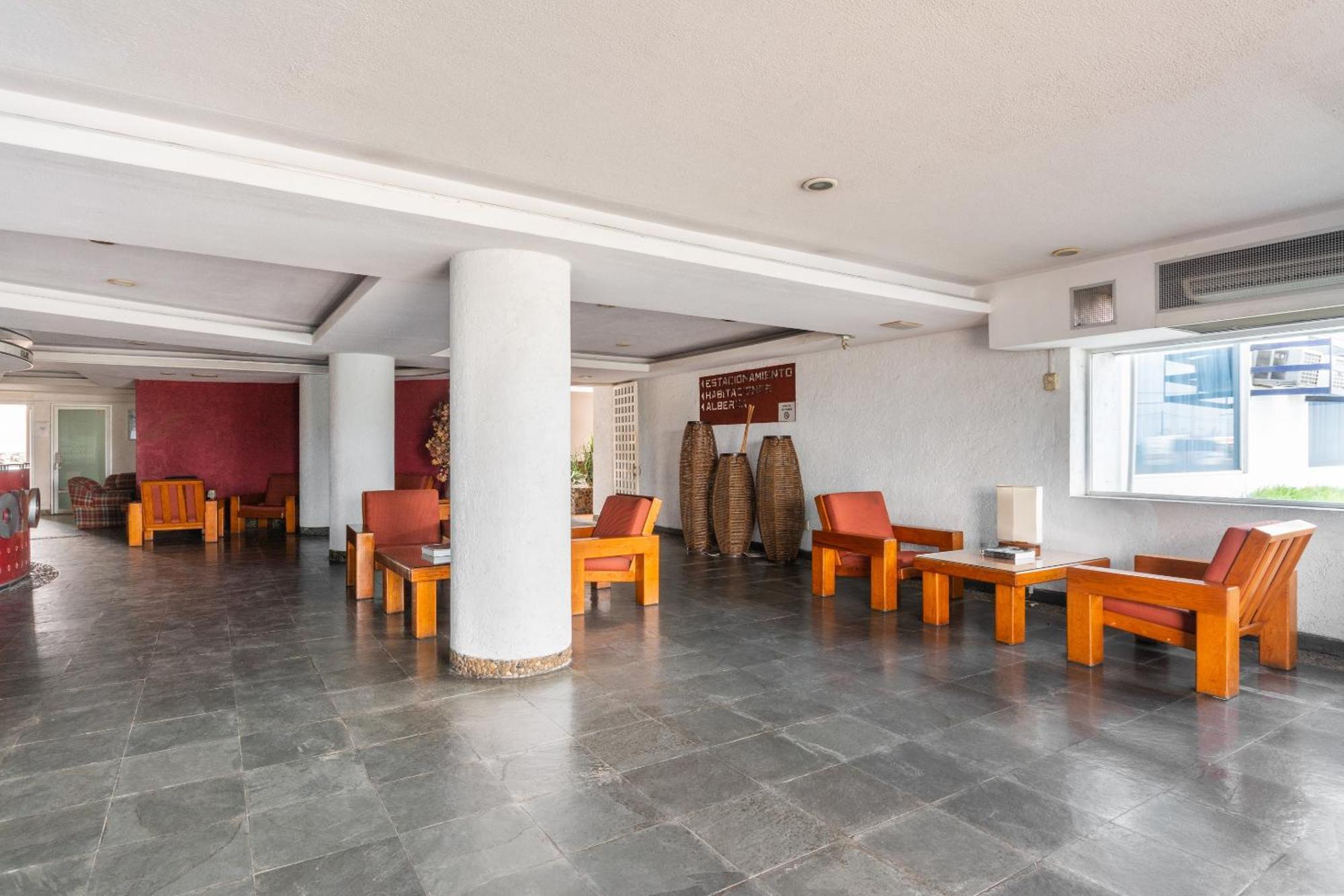 Oyo Casa Blanca Martínez de La Torre