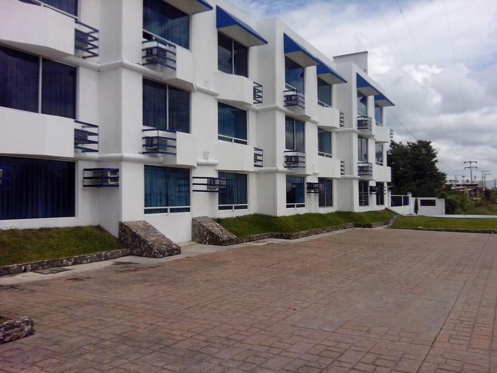 Oyo Casa Blanca Hotel