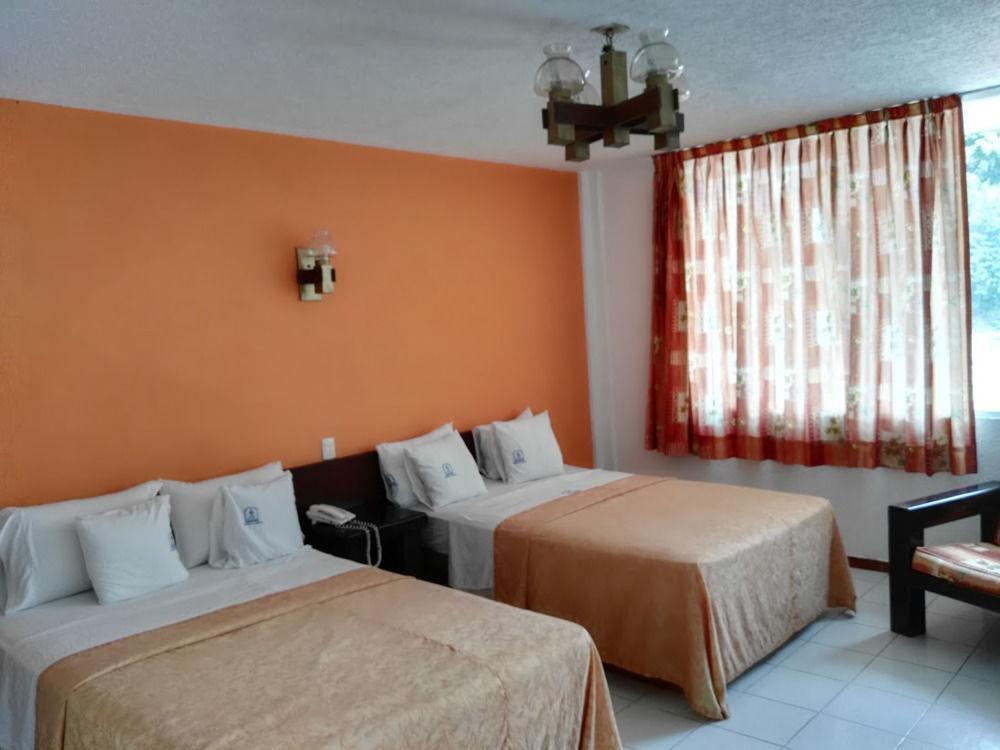 Hotel Oyo Casa Blanca Martínez de La Torre