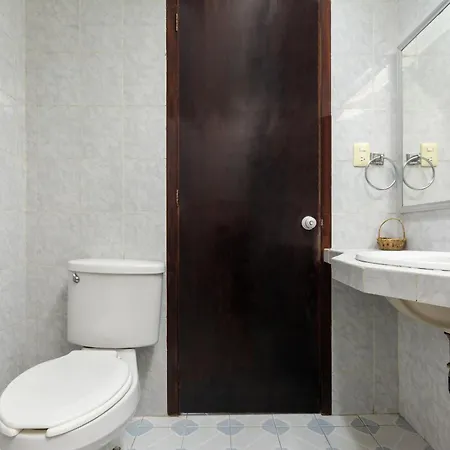 Oyo Hotel Casa Blanca Martínez de La Torre Extérieur photo