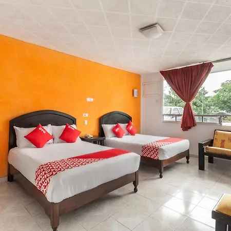 Oyo Hotel Casa Blanca Martínez de La Torre Extérieur photo